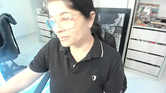 Snapshot of BellaFlaming chatting on 07/28/26, 11:17 BellaFlaming online show from 07/28/26, 11:17