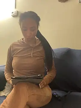 Iceblanca online show from 02/09/25, 04:25