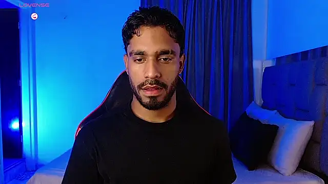 Snapshot of Christian_thor chatting on 11/14/25, 03:27 Christian thor online show from 11/14/25, 03:27