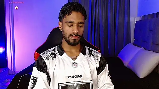 Snapshot of Christian_thor chatting on 11/20/25, 03:50 Christian thor online show from 11/20/25, 03:50