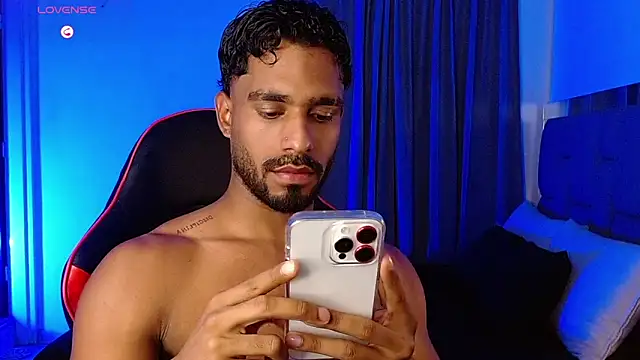 Snapshot of Christian_thor chatting on 11/28/25, 03:20 Christian thor online show from 11/28/25, 03:20