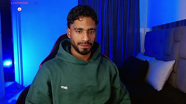 Snapshot of Christian_thor chatting on 11/30/25, 03:32 Christian thor online show from 11/30/25, 03:32