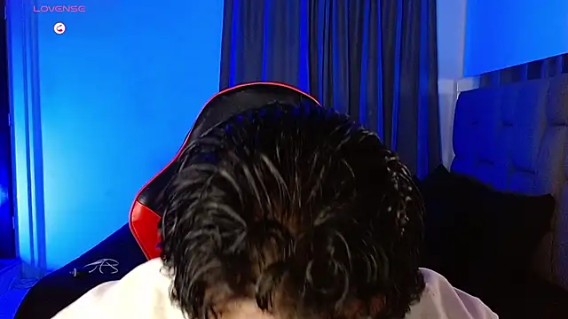 Snapshot of Christian_thor chatting on 12/04/25, 03:27 Christian thor online show from 12/04/25, 03:27