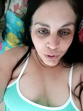 Snapshot of CRUELLAXX chatting on 12/05/24, 06:22 CRUELLAXX online show from 12/05/24, 06:22