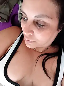 Snapshot of CRUELLAXX chatting on 01/29/25, 05:45 CRUELLAXX online show from 01/29/25, 05:45