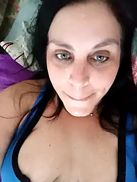 Snapshot of CRUELLAXX chatting on 02/01/25, 05:58 CRUELLAXX online show from 02/01/25, 05:58