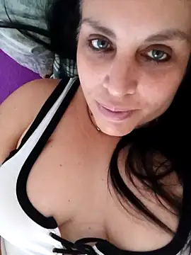 Snapshot of CRUELLAXX chatting on 03/03/25, 06:12 CRUELLAXX online show from 03/03/25, 06:12