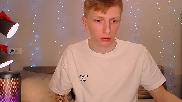 Snapshot of juliaanddima chatting on 01/16/25, 12:02 juliaanddima online show from 01/16/25, 12:02