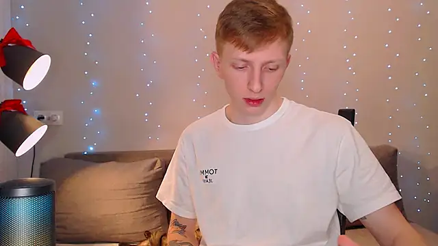 Snapshot of juliaanddima chatting on 01/17/25, 10:23 juliaanddima online show from 01/17/25, 10:23