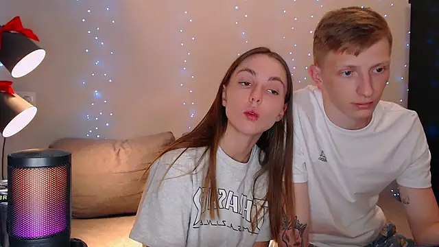 Snapshot of juliaanddima chatting on 02/12/25, 01:30 juliaanddima online show from 02/12/25, 01:30