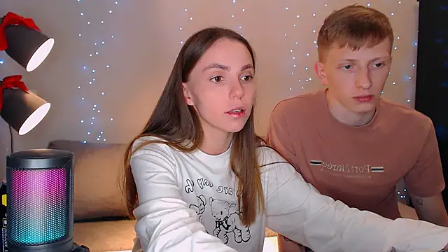 Snapshot of juliaanddima chatting on 02/14/25, 01:02 juliaanddima online show from 02/14/25, 01:02