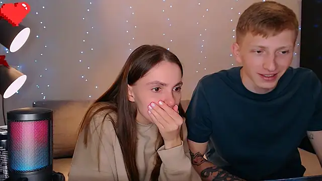 Snapshot of juliaanddima chatting on 02/15/25, 12:15 juliaanddima online show from 02/15/25, 12:15