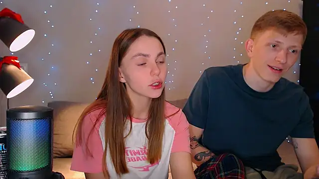 Snapshot of juliaanddima chatting on 02/16/25, 09:16 juliaanddima online show from 02/16/25, 09:16