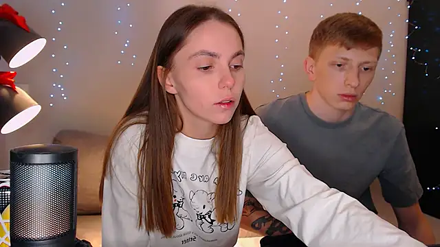 Snapshot of juliaanddima chatting on 02/26/25, 12:49 juliaanddima online show from 02/26/25, 12:49