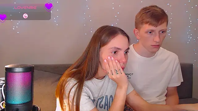 Snapshot of juliaanddima chatting on 03/02/25, 12:42 juliaanddima online show from 03/02/25, 12:42