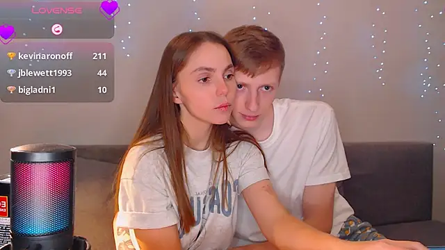 Snapshot of juliaanddima chatting on 03/03/25, 09:37 juliaanddima online show from 03/03/25, 09:37