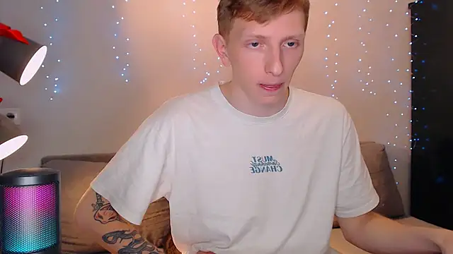 Snapshot of juliaanddima chatting on 03/07/25, 11:49 juliaanddima online show from 03/07/25, 11:49