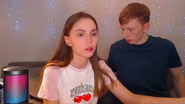 Snapshot of juliaanddima chatting on 03/09/25, 09:25 juliaanddima online show from 03/09/25, 09:25