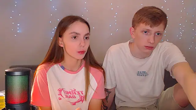 Snapshot of juliaanddima chatting on 03/15/25, 09:49 juliaanddima online show from 03/15/25, 09:49