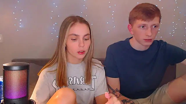 Snapshot of juliaanddima chatting on 03/18/25, 09:10 juliaanddima online show from 03/18/25, 09:10