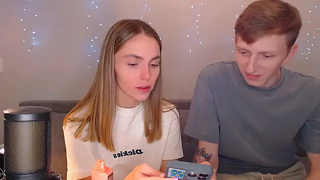 Snapshot of juliaanddima chatting on 03/19/25, 10:09 juliaanddima online show from 03/19/25, 10:09