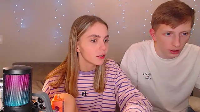 Snapshot of juliaanddima chatting on 03/21/25, 08:50 juliaanddima online show from 03/21/25, 08:50