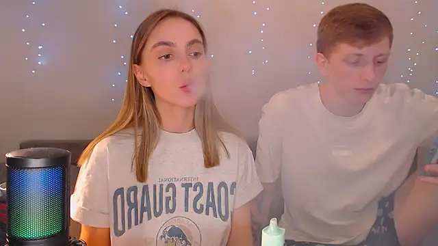 Snapshot of juliaanddima chatting on 03/22/25, 07:53 juliaanddima online show from 03/22/25, 07:53