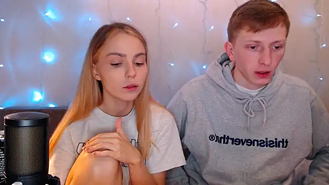 Snapshot of juliaanddima chatting on 09/25/25, 10:13 juliaanddima online show from 09/25/25, 10:13