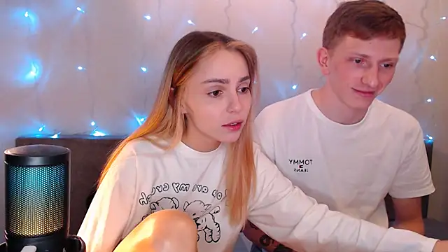 Snapshot of juliaanddima chatting on 09/27/25, 09:20 juliaanddima online show from 09/27/25, 09:20