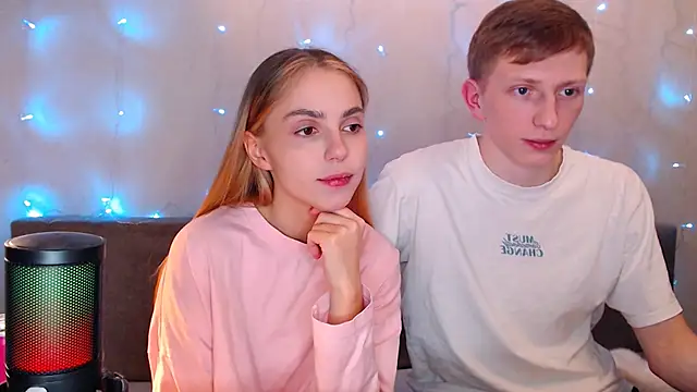 Snapshot of juliaanddima chatting on 10/05/25, 09:24 juliaanddima online show from 10/05/25, 09:24