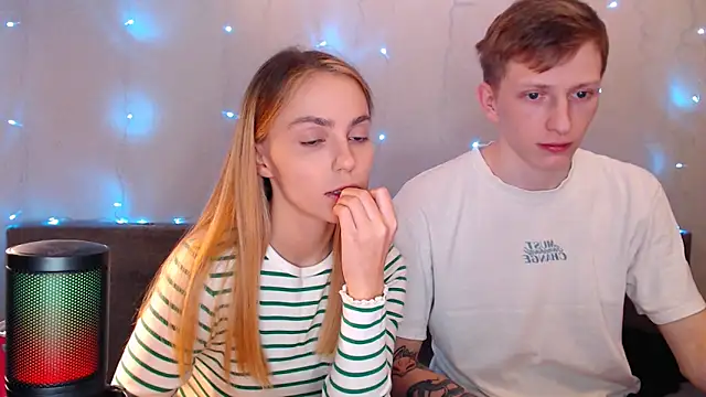 Snapshot of juliaanddima chatting on 10/11/25, 09:35 juliaanddima online show from 10/11/25, 09:35