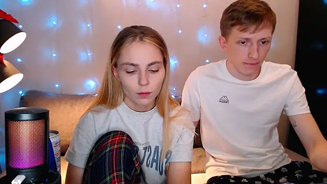 Snapshot of juliaanddima chatting on 10/12/25, 09:58 juliaanddima online show from 10/12/25, 09:58