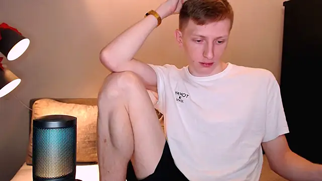 Snapshot of juliaanddima chatting on 11/03/25, 09:16 juliaanddima online show from 11/03/25, 09:16