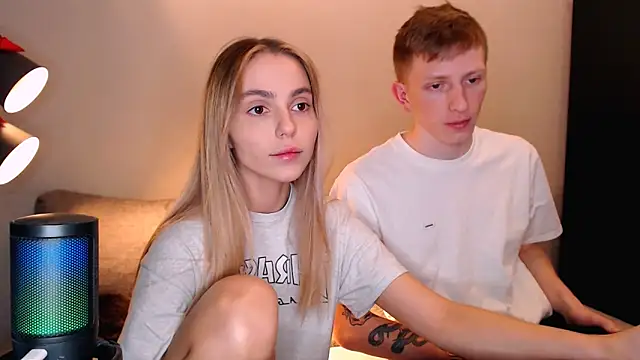 Snapshot of juliaanddima chatting on 11/10/25, 09:58 juliaanddima online show from 11/10/25, 09:58