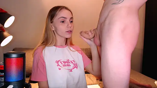 Snapshot of juliaanddima chatting on 11/16/25, 10:04 juliaanddima online show from 11/16/25, 10:04