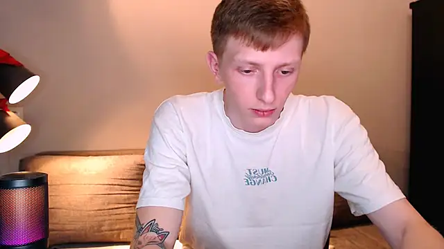 Snapshot of juliaanddima chatting on 11/29/25, 09:18 juliaanddima online show from 11/29/25, 09:18