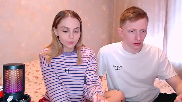 juliaanddima online show from 04/23/26, 07:52