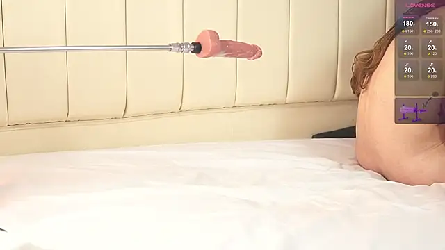 Snapshot of caroline_adams_ chatting on 01/30/25, 03:33 caroline adams online show from 01/30/25, 03:33