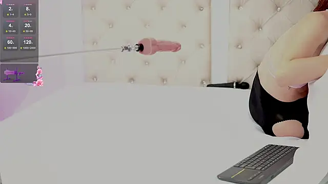 Snapshot of caroline_adams_ chatting on 11/14/25, 09:57 caroline adams online show from 11/14/25, 09:57