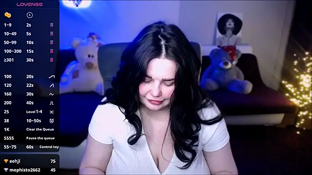 Snapshot of Emily_Mo chatting on 01/07/25, 09:29 Emily Mo online show from 01/07/25, 09:29