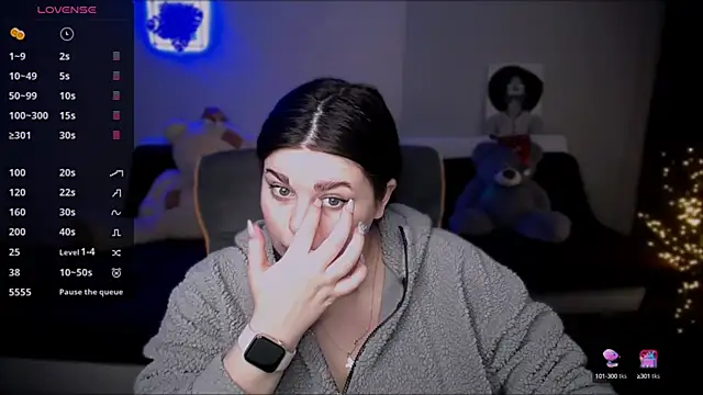 Snapshot of Emily_Mo chatting on 01/12/25, 06:28 Emily Mo online show from 01/12/25, 06:28