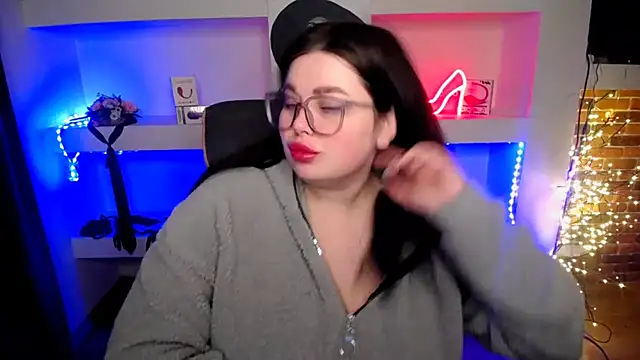 Snapshot of Emily_Mo chatting on 01/14/25, 06:34 Emily Mo online show from 01/14/25, 06:34