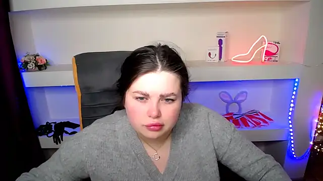 Snapshot of Emily_Mo chatting on 01/16/25, 06:14 Emily Mo online show from 01/16/25, 06:14