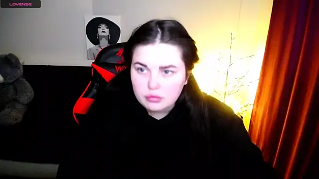 Snapshot of Emily_Mo chatting on 01/29/25, 09:23 Emily Mo online show from 01/29/25, 09:23