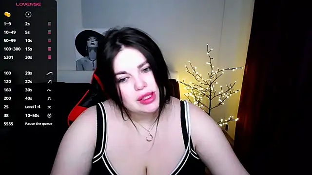 Snapshot of Emily_Mo chatting on 02/06/25, 06:29 Emily Mo online show from 02/06/25, 06:29