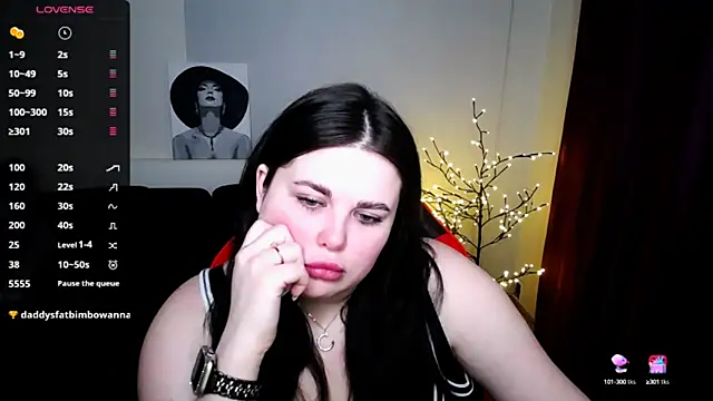 Snapshot of Emily_Mo chatting on 02/06/25, 09:32 Emily Mo online show from 02/06/25, 09:32