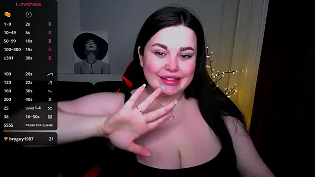 Snapshot of Emily_Mo chatting on 02/08/25, 06:22 Emily Mo online show from 02/08/25, 06:22