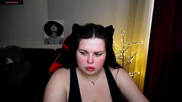 Snapshot of Emily_Mo chatting on 02/22/25, 12:40 Emily Mo online show from 02/22/25, 12:40