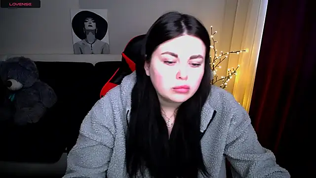 Snapshot of Emily_Mo chatting on 02/25/25, 06:36 Emily Mo online show from 02/25/25, 06:36