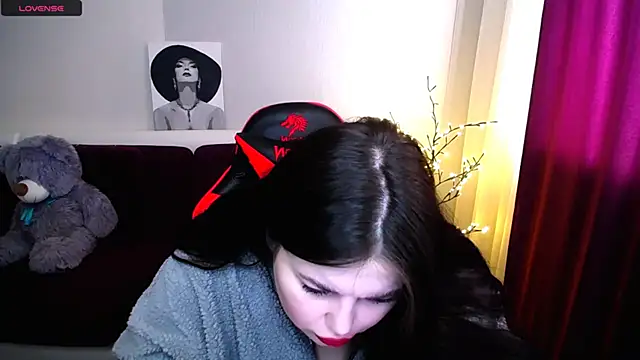 Snapshot of Emily_Mo chatting on 02/26/25, 08:04 Emily Mo online show from 02/26/25, 08:04